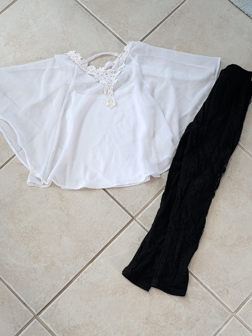 White Lace-Trim Poncho Top & Black Lace Leggings Kids Matching Set Girls Size 7